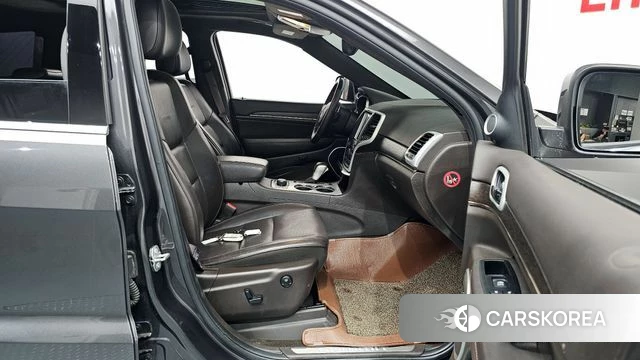 Jeep Grand Cherokee 2018 Серый из Кореи, фото 2