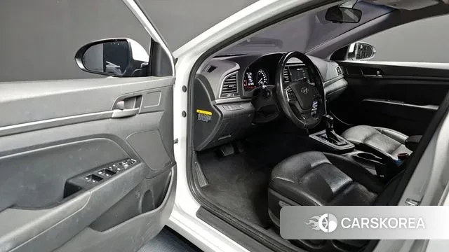 Hyundai Avante AD 2018 Белый из Кореи, фото 2