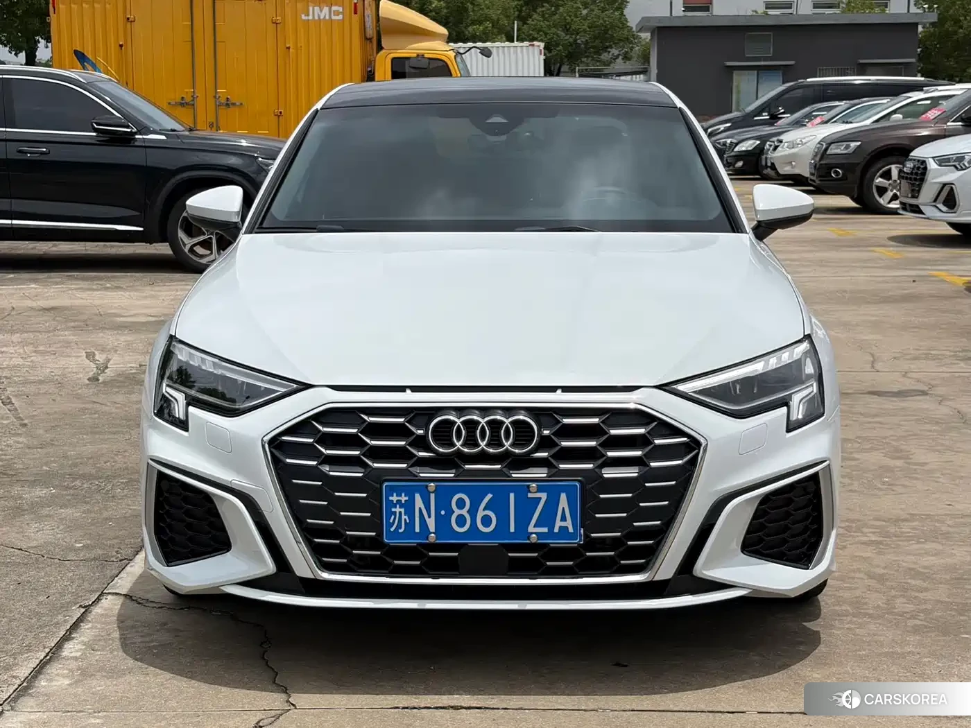 Audi A3 2023 Белый из Китая, фото 2
