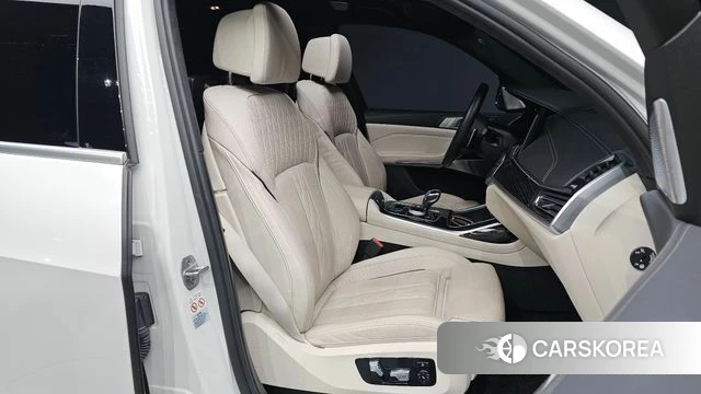 BMW X7 (G07) 2022 Белый из Кореи, фото 2