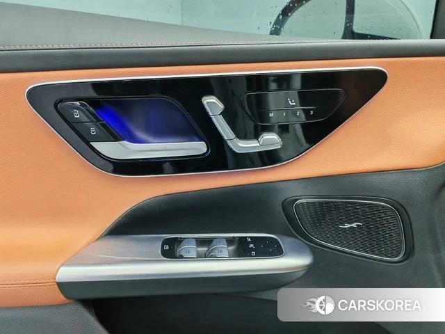 Mercedes-Benz GLC 2023 Белый из Китая, фото 2