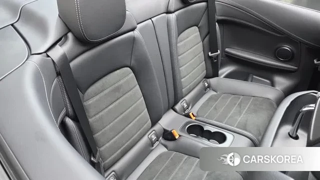 Mercedes-Benz C-Class W205 2023 Белый из Кореи, фото 2