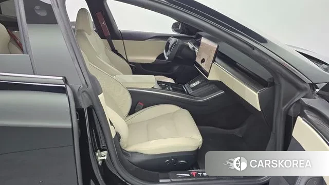 Tesla Model S 2023 Черный из Кореи, фото 2