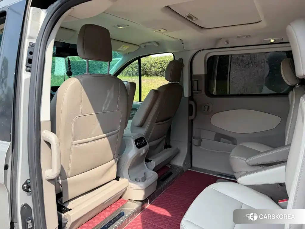 Ford Tourneo 2018 Champagne/brown из Китая, фото 3