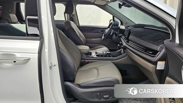 Kia The New Carnival 4th Generation 2024 Белый из Кореи, фото 2