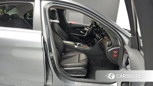 Mercedes-Benz C-Class W205 2019 Серый из Кореи, фото 2