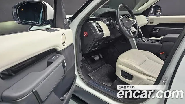 Land Rover Discovery 5 2023 Белый из Кореи, фото 2