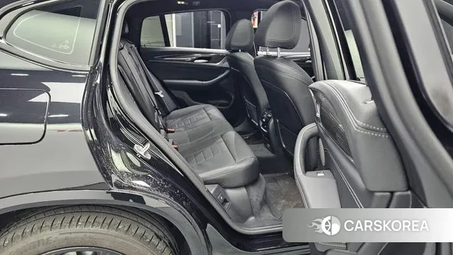 BMW X4 (G02) 2025 Черный из Кореи, фото 2