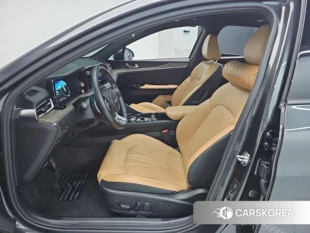Kia K5 3rd generation 2023 Черный из Кореи, фото 2