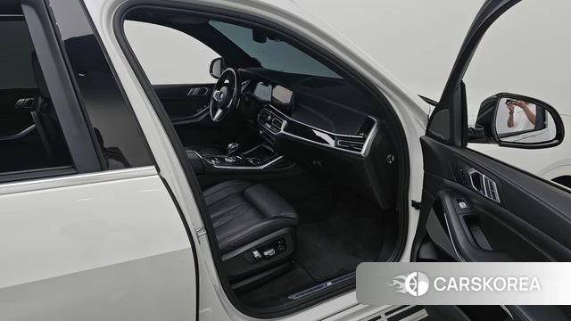 BMW X7 (G07) 2021 Белый из Кореи, фото 2