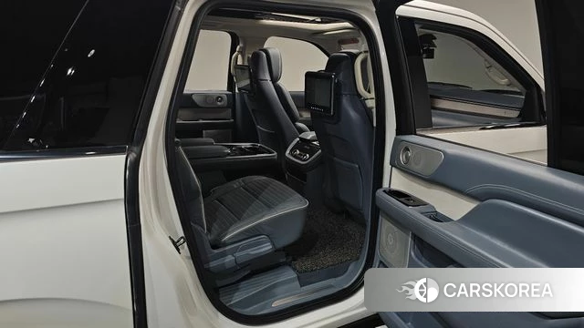 Lincoln Navigator 4th generation 2019 Белый из Кореи, фото 2