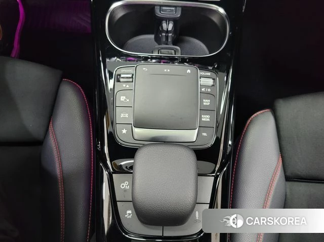 Mercedes-Benz A-Class W177 2021 Белый из Кореи, фото 2