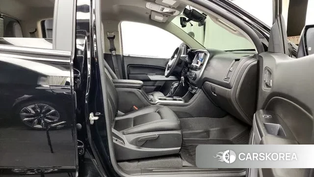 Chevrolet (GM Daewoo) Real New Colorado 2022 Черный из Кореи, фото 2