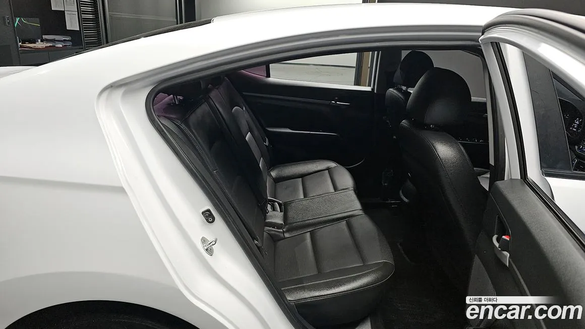 Hyundai Avante AD 2018 Белый из Кореи, фото 2