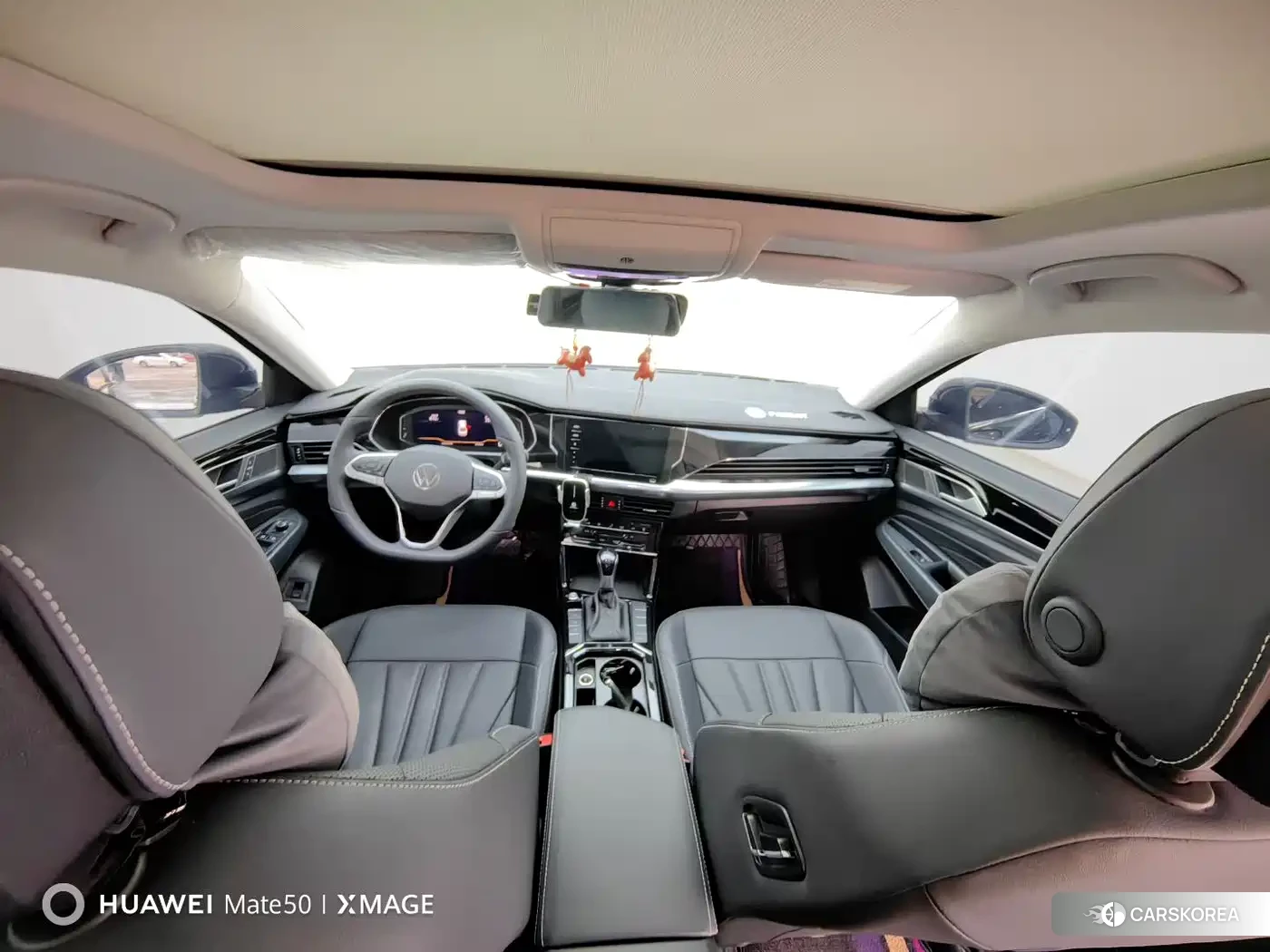 Volkswagen Passat 2025 Черный из Китая, фото 2