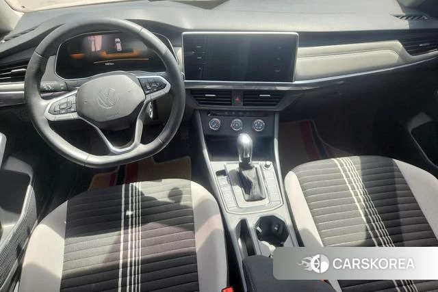 Volkswagen Bora 2022 Белый из Китая, фото 2
