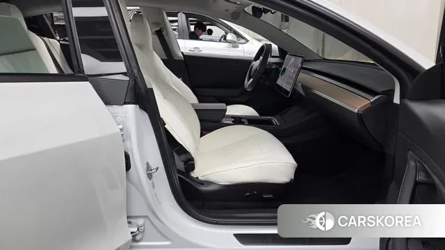 Tesla Model 3 2021 Белый из Кореи, фото 2