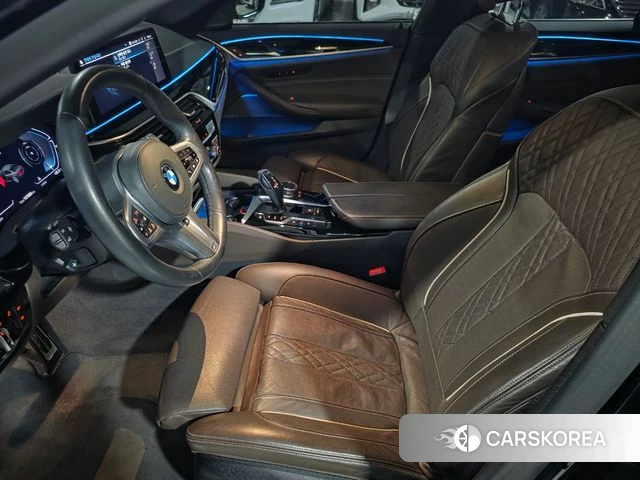 BMW 5 Series (G30) 2021 Черный из Кореи, фото 2