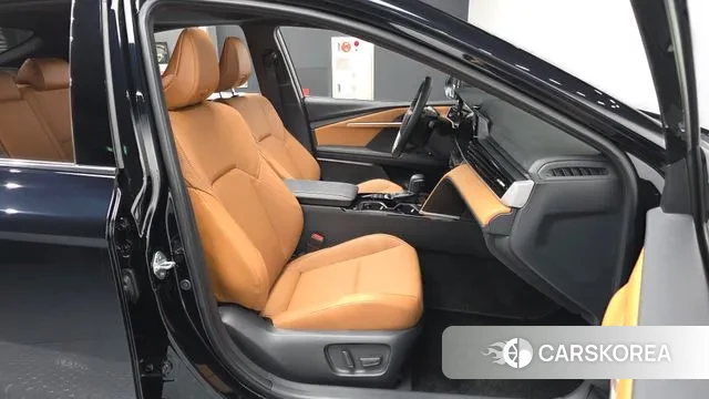 Toyota Camry (XV80) 2025 Черный из Кореи, фото 2