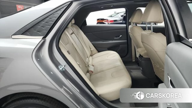 Hyundai The New Avante (CN7) 2025 Серебристо-серый из Кореи, фото 2