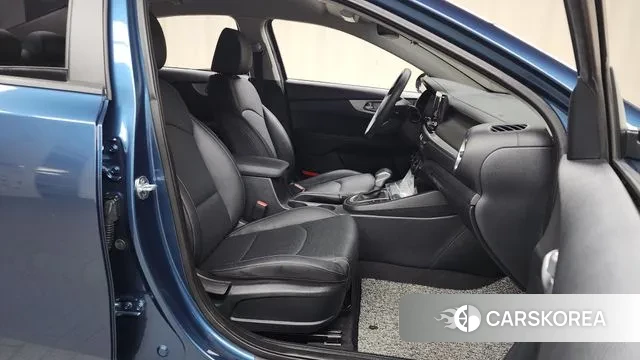 Kia The New K3 2nd generation 2022 Синий из Кореи, фото 2