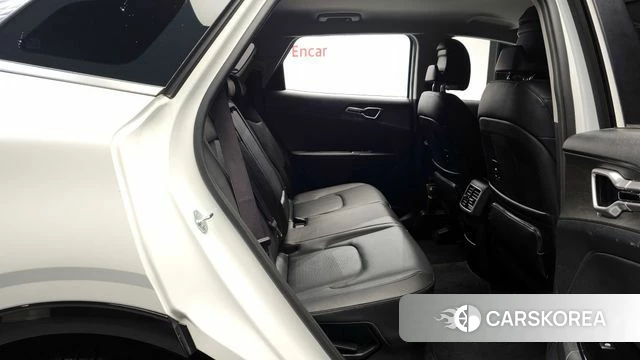 Kia Sportage 5th Generation Hybrid 2023 Белый из Кореи, фото 2