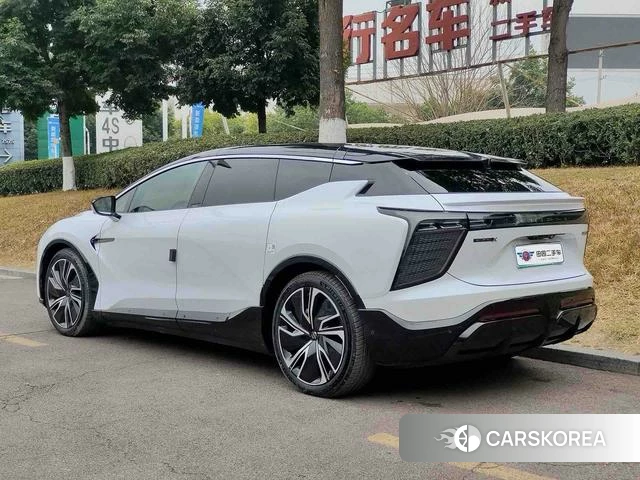 Gao He HiPhi X 2025 Белый из Китая, фото 2