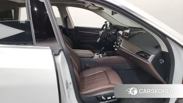 BMW 6 Series GT (G32) 2024 Белый из Кореи, фото 2