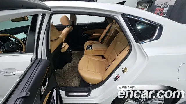 Kia K7 Premier Hybrid 2020 Белый из Кореи, фото 2