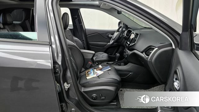 Jeep Cherokee (KL) 2022 Серый из Кореи, фото 2