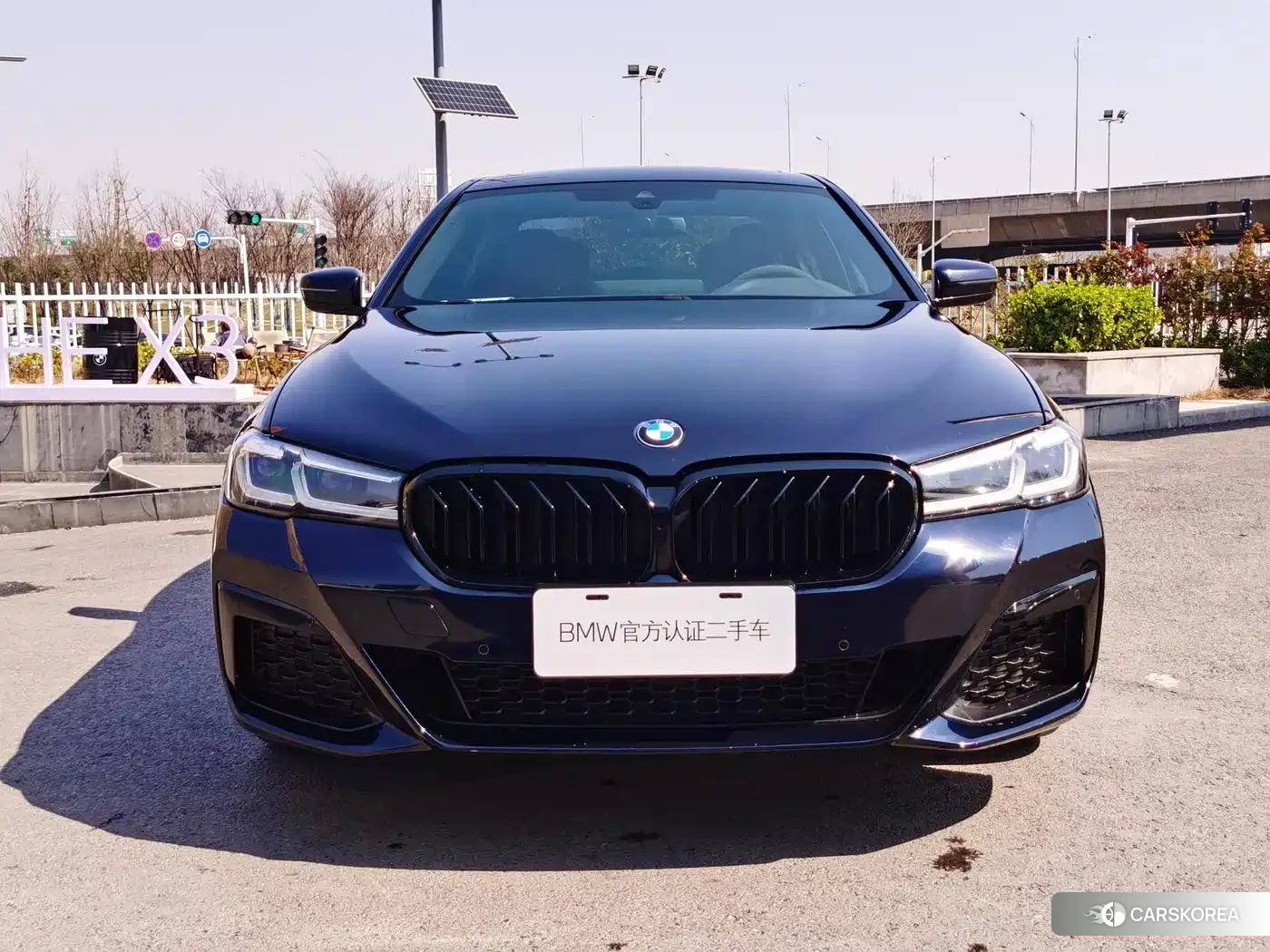 BMW 5 series 2022 Черный из Китая, фото 2
