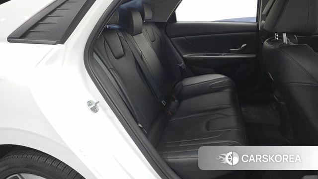 Hyundai Avante Hybrid (CN7) 2022 Белый из Кореи, фото 2