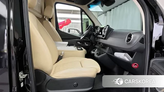 Mercedes-Benz Sprinter 2023 Черный из Кореи, фото 2