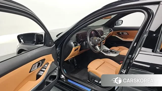 BMW 3 Series (G20) 2023 Черный из Кореи, фото 2