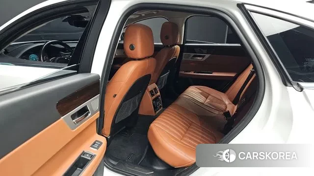 Jaguar XF (X260) 2020 Белый из Кореи, фото 2