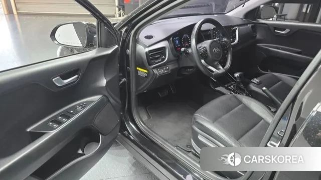 Kia Stonic 2018 Черный из Кореи, фото 2