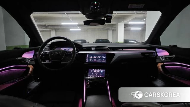 Audi e-Tron 2020 Серебряный из Кореи, фото 2