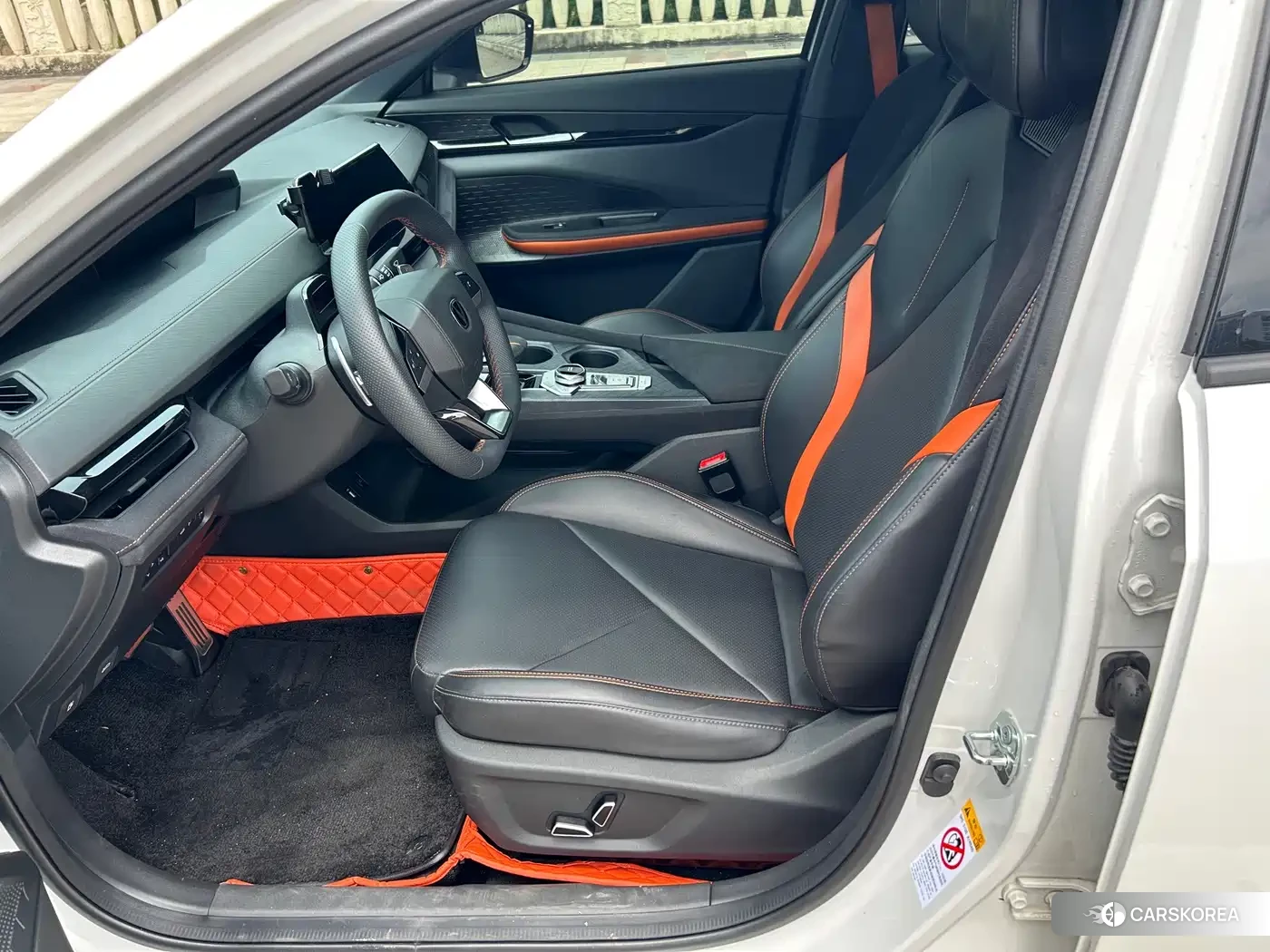 Chang'an UNI-V 2023 Белый из Китая, фото 2