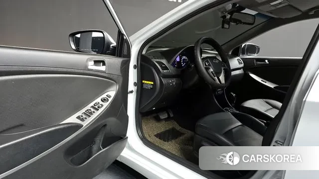 Hyundai Accent (New type) 2019 Белый из Кореи, фото 2