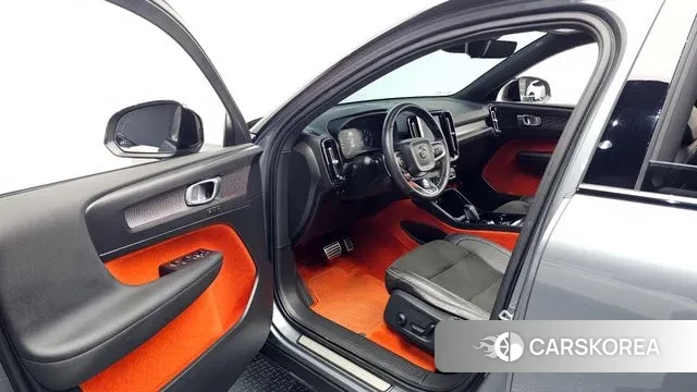 Volvo XC40 2018 Серый из Кореи, фото 2