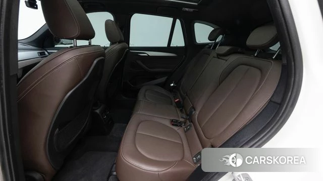BMW X1 (F48) 2022 Белый из Кореи, фото 2