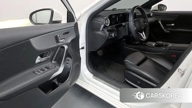 Mercedes-Benz A-Class W177 2020 Белый из Кореи, фото 2