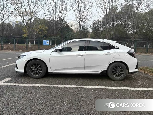 Honda Civic 2022 Белый из Китая, фото 2