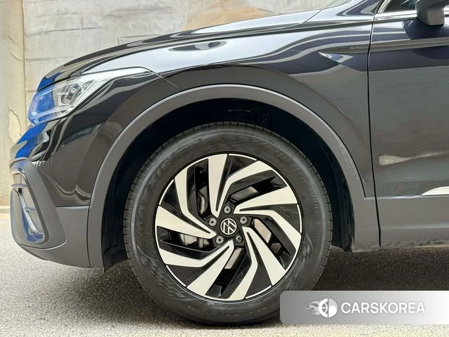 Volkswagen Tiguan L 2025 Черный из Китая, фото 2