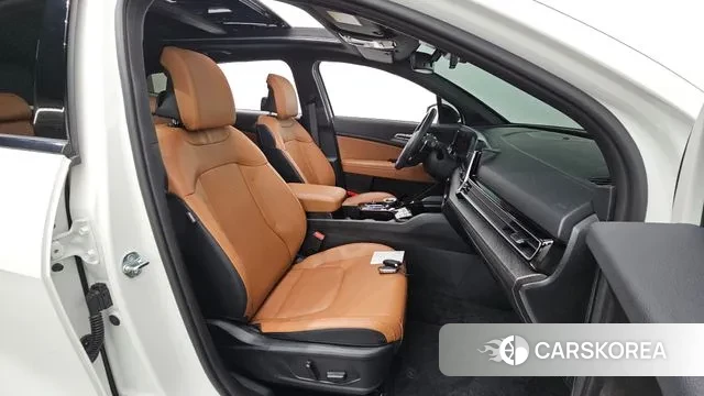 Kia Sportage 5th Generation 2023 Белый из Кореи, фото 2