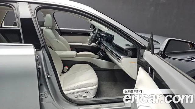 Hyundai Grandeur Hybrid (GN7) 2023 Серебристо-серый из Кореи, фото 2