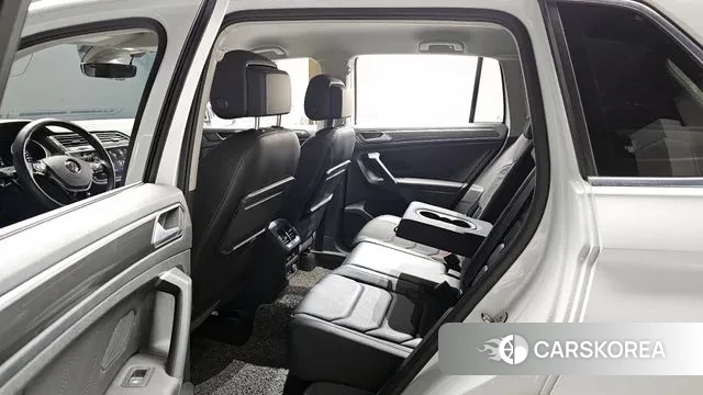 Volkswagen Tiguan second Generation 2020 Белый из Кореи, фото 2