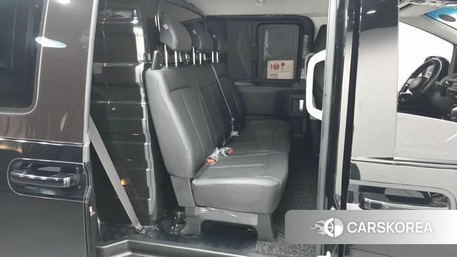 Hyundai Staria 2024 Черный из Кореи, фото 2
