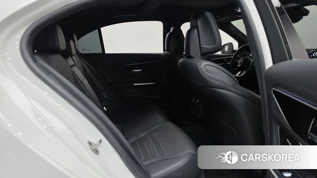 Mercedes-Benz C-Class W206 2022 Белый из Кореи, фото 2