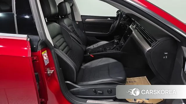 Volkswagen Arteon 2019 Красный из Кореи, фото 2